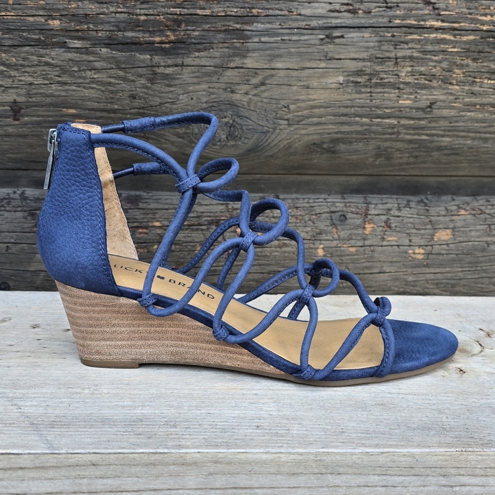 Lucky Brand Jilses Coastal Boho Luxe Gladiator Zip Back Wedge Sandal 7.5M
